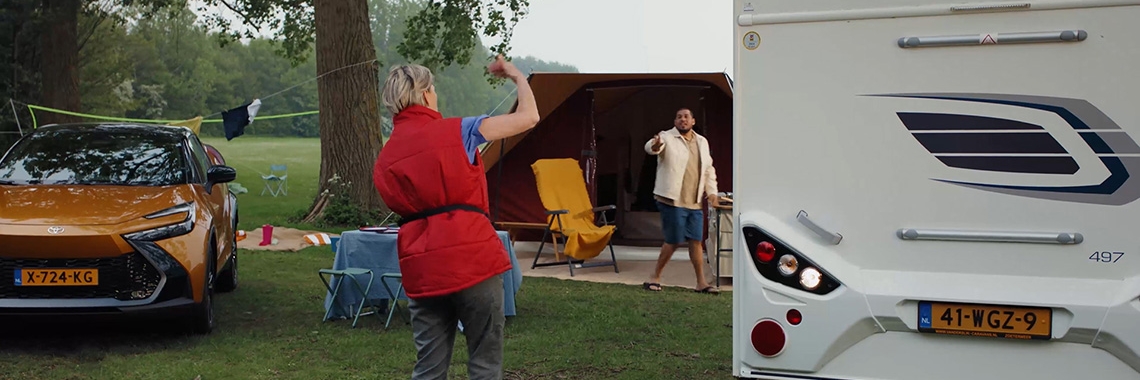 Toyota-C-HR-camping-header-dlrsts