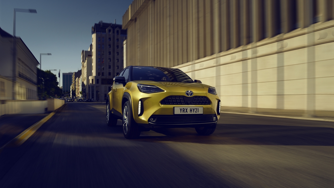 YARIS_X_E_KV_MOTION