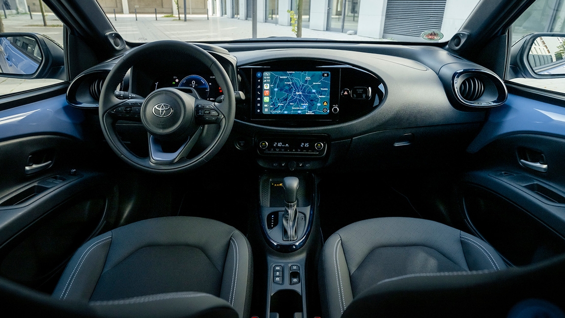 toyota-aygo-x-2025-interieur-autoweek